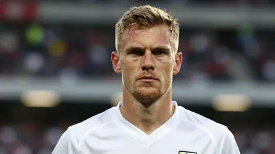 Swedish midfielder Jens Cajuste joins Málaga CF on loan from Napoli, becoming the eighth and final signing of the summer...
