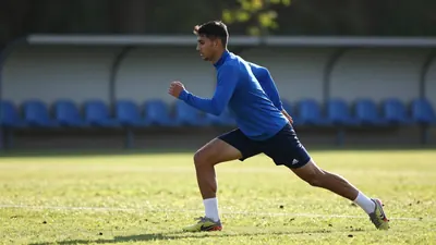 El defensa central del Málaga CF, lesionado desde agosto, se reincorporó al trabajo parcial junto a Aznou, Dotor y...