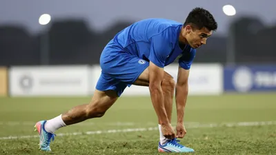 El Málaga CF mantuvo el ritmo con un entrenamiento conjunto a puerta cerrada ante el Córdoba CF, dando minutos a...